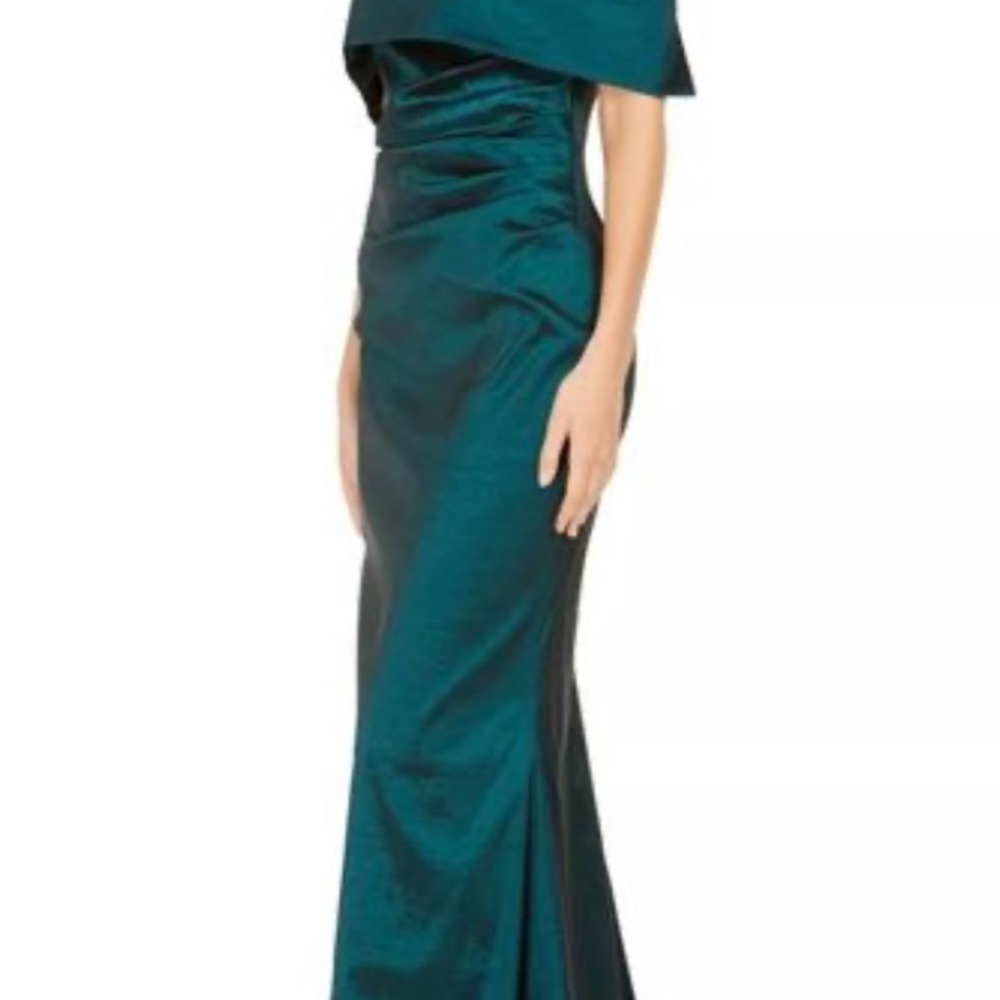 Elegant Teal Evening Gown